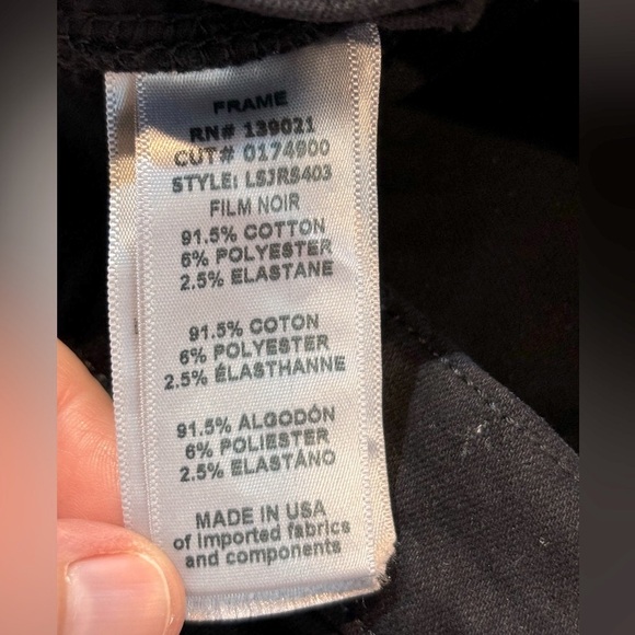 FRAME Denim Le Skinny de Jeanne Raw Stagger Hem Jeans in Black Film Noir Sz 26‎ - Picture 10 of 11